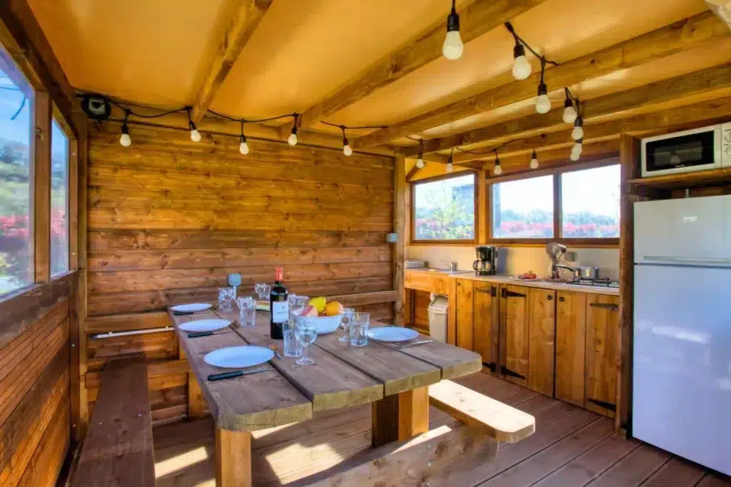 Esszimmer im Holz