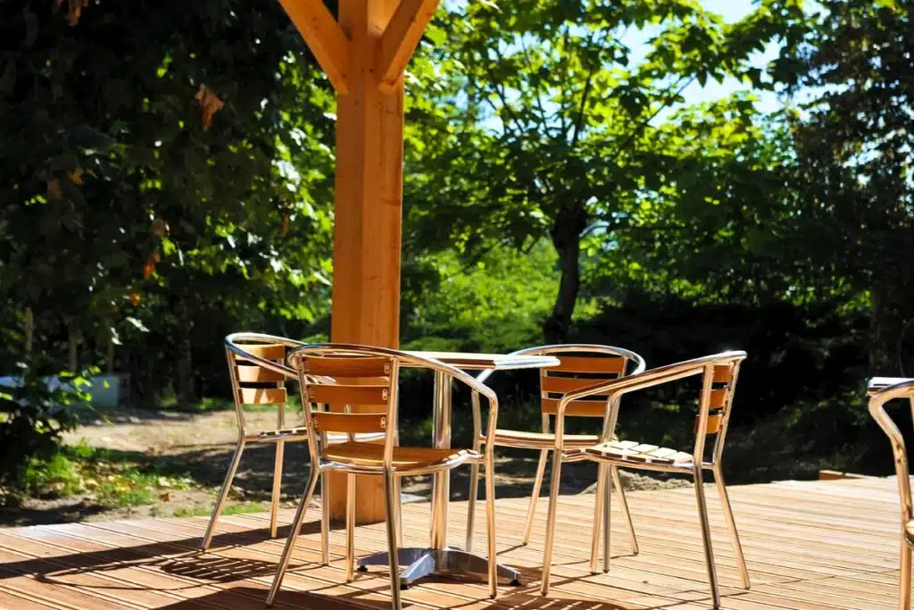 Restaurant du camping à côté de Sainte-Nathalène