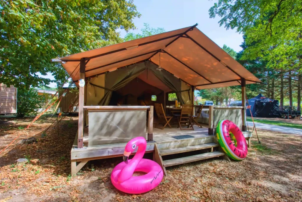 tente-meublee-dordogne